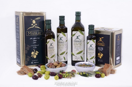 Organic and Extra Virgin Olive Oil Packaging